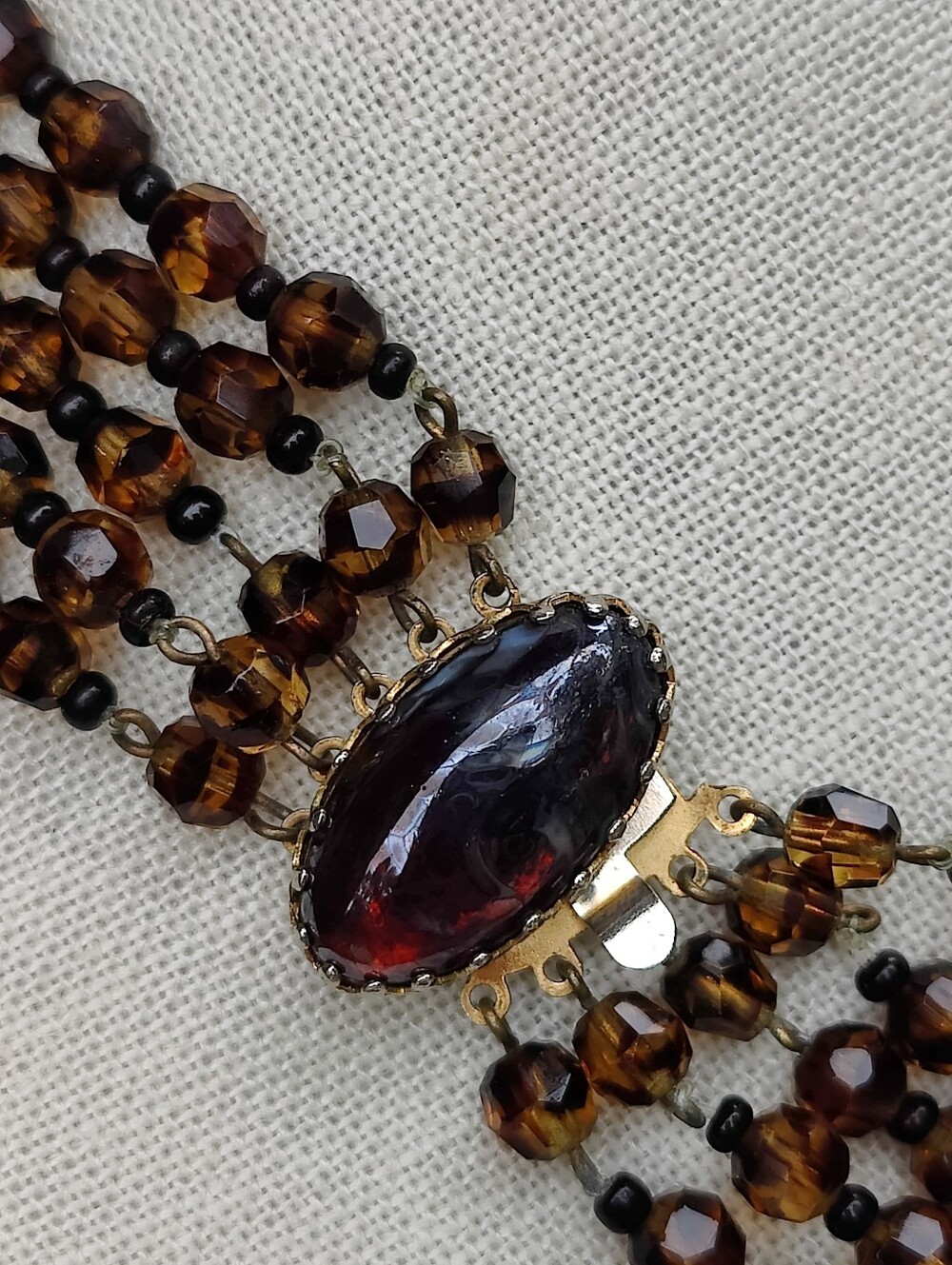 Gorgeous Vintage Brown Glass Necklace - Picture 6 of 8
